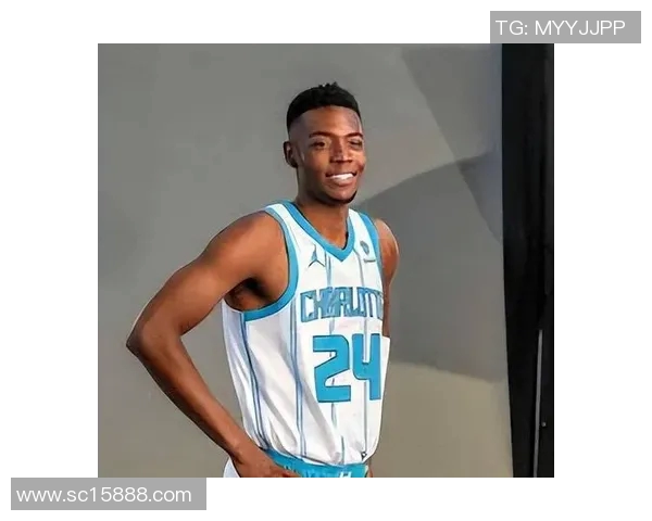 德阿隆福克斯的崛起与未来展望：从新秀到球队核心的蜕变之路